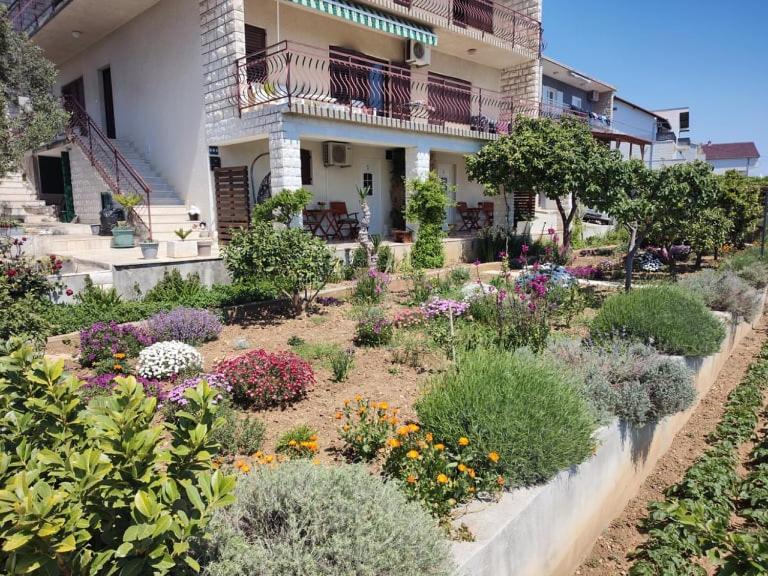 Apartments Tomas Trogir Zewnętrze zdjęcie